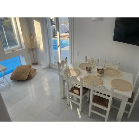 Sunsenses Electra With Private Pool * Piso Livadi